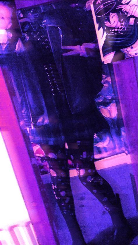 Purple Glitchcore Outfit Inspo Peace Sign Alternative Grunge Purple Aesthetic Outfit, Gacha Characters, Accessories Inspiration, Alternative Grunge, Dreamcore Weirdcore, Aesthetic Outfit, Purple Aesthetic, Peace Sign, Aesthetic Outfits