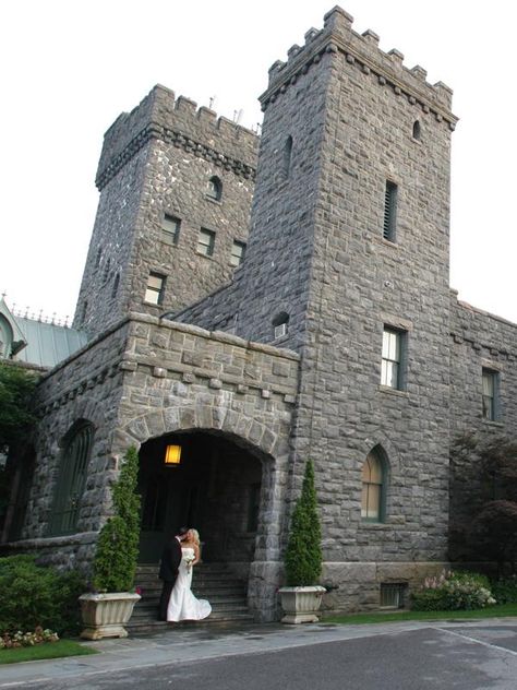 Have a fairytale wedding at the Castle Hotel & Spa in Tarrytown, New York Boutique Hotel Wedding, Tarrytown Ny, Tarrytown New York, Hotel Wedding Venues, Cruise Wedding, Blue Hill, Castle Hotel, Scottish Castles, Destination Wedding Locations