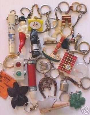 Lot of 19 vintage 1960's novelty keychains. Stoplight, lava flower from Hawaii with the original tag, leather shoe, ice skate, gondola, matchless lighter, Ice Follies and more! ***Please be sure to c Vintage Keychains, Novelty Keychains, Vintage Keychain, Ice Skate, Stop Light, Clothing Ideas, Pandora Charms, Vintage 1950s, Kitsch