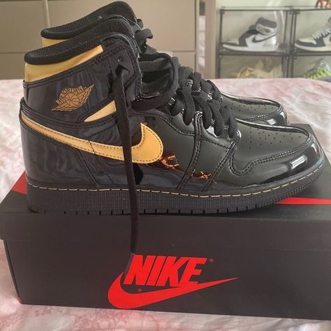 Black And Gold Air Jordan 1s Size 7 In Men Gold Jordan 1, Gold Jordans, Black And Gold Jordans, Air Jordan 1s, Jordan Shoes Retro, Shoes Retro, Jordan 1s, Hype Shoes, Shoes Size 7