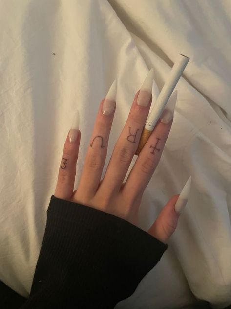 Beige Fashion, Punk Nails, Model Nails, Goth Nails, Grunge Nails, Really Cute Nails, Soft Nails, Trend Style, Dream Nails