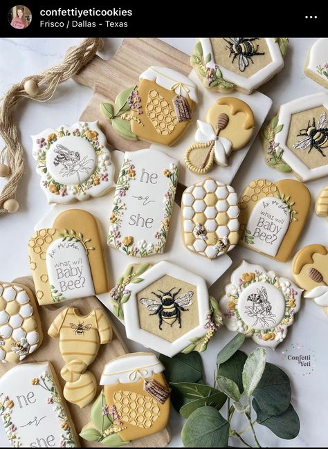 Flower Baby Shower Theme, Glass Cookies, Sugar Cookie Cakes, Bee Cookies, Crazy Cookies, Honey Cookies, Sugar Cookie Royal Icing, Bee Baby Shower Theme, Baby Shower Flowers