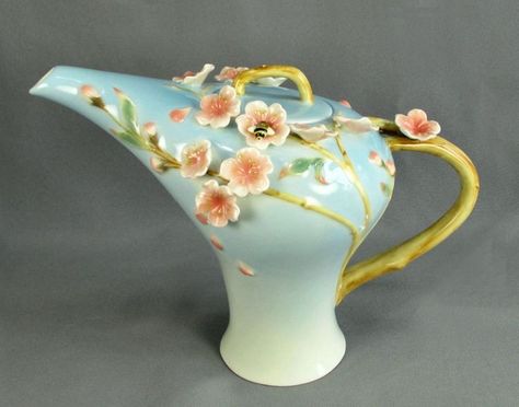 Jameson Tailor Cherry Blossom Teapot Fine Porcelain Hand Painted ... Butterfly Teapot, Teapot Decorations, Cat Teapot, Teapots Unique, Tea For One, Glass Teapot, Tea Pots Vintage, Porcelain Cup, Chocolate Pots