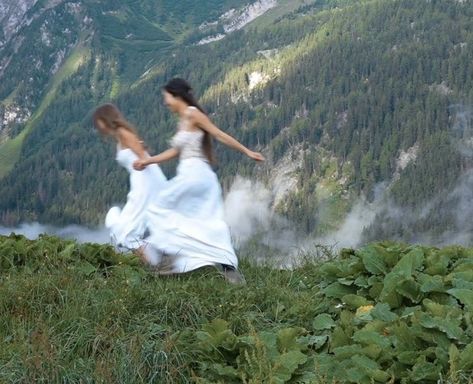 Cowboy Baby, Summer Dream, White Dresses, Future Life, The Grass, Divine Feminine, Mother Nature, Dream Life, Summer Vibes