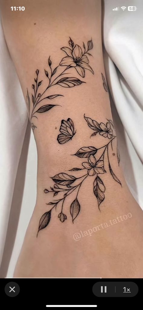 Ankle Foot Tattoo, Wrap Around Wrist Tattoos, Lower Arm Tattoos, Name Tattoos For Moms, Small Girly Tattoos, Wrap Tattoo, Hand Tattoos For Girls, Leg Tattoos Women, Pretty Tattoos For Women