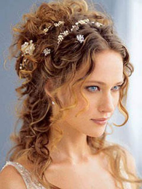 Bridal events and bridal beauty advisor Long Natural Curly Hair, Curly Wedding Hair, Flowers In Her Hair, Beach Wedding Hair, Trendy Wedding Hairstyles, Wedding Hair Flowers, Modern Hairstyles, Half Up Hair, Wedding Hairstyles For Long Hair