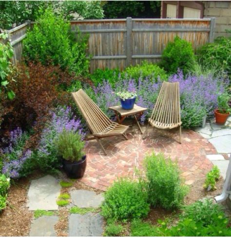 Backyard Sitting Areas, Garden Sitting Areas, Backyard Ideas For Small Yards, Small Yard Landscaping, Small Courtyard Gardens, Courtyard Gardens Design, Small Patio Garden, Backyard Seating, Landscaping Images