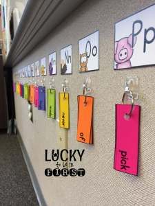 Word Wall on the Go by Lucky to Be in First Word Wall Kindergarten, Sight Word Wall, Sigh Words, Interactive Word Wall, Teaching Sight Words, Word Walls, Sight Words Kindergarten, Sight Word Practice, Sight Word Activities