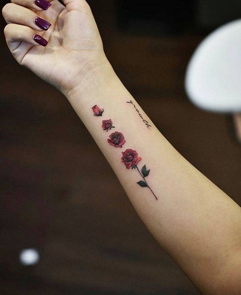 Red rose tattoo on the inner forearm. 4 Tattoo, Inspiration Tattoos, Disney Tattoo, Geniale Tattoos, Gorgeous Tattoos, Piercing Tattoo, Rose Tattoos, Mini Tattoos, Get A Tattoo