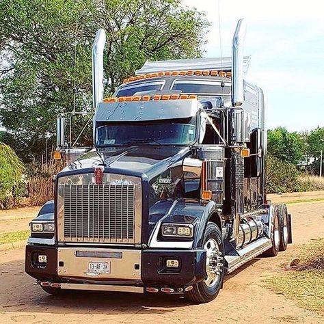 Lifted Ford Truck, Diesel Pickup Trucks, Trucks For Sell, Kenworth T800, Custom Big Rigs, Vw Vintage, Show Trucks, Kenworth Trucks, Peterbilt Trucks