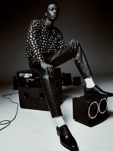 Zara-Man-2019-Night-Editorial-006 Black Pics, Dj Photos, Mens Editorial, Men Photoshoot, Honky Tonk, Zara Fashion, Studio Photo, Fashion Styling, Photography Poses For Men