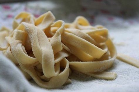 Homemade Chickpea Flour Pasta with Zesty Leek & Tomato Sauce #chickpea #garbanzo #cici #chana #gramflour #besan #glutenfree #grainfree Chickpea Flour Pasta Recipe, Pasta With Olives, Chickpea Pasta, Pasta Dough, Pasta Maker, Chickpea Flour, Gluten Free Pasta, Vegan Pasta, Homemade Pasta