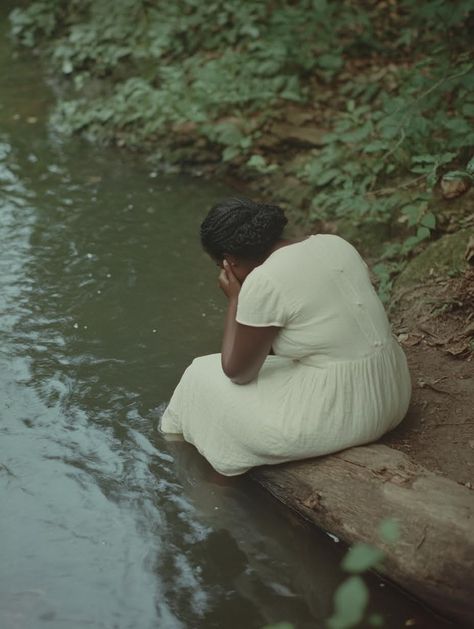 Southern Gothic Aesthetic Black People, Black Southern Gothic Aesthetic, Black Southern Gothic, Southern Black Women, Oneiric Essence, Poc Aesthetic, Black Farmers, Southern Gothic Aesthetic, Gothic Stories