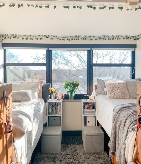 Uc Dorm Room Ideas, Cozy College Dorm Aesthetic, Dorm Room 2 Beds, Kent State University Dorm, Two Bed Dorm Room, College Life Aesthetic Dorm, Dorm Room Designs College For Two, Uvic Dorm, Kent State University Aesthetic