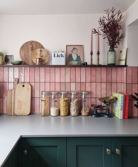 Lick on Instagram: “Pink and green, yes please! 🍽 🎨 📸 @claudeandthehouse using #Pink01 on the walls and #Green06 on the kitchen cabinets. #LickHome…” Ali Smith, Unfitted Kitchen, Floral Sofa, Pink Tiles, Pink Kitchen, Backsplash Ideas, Kitchen Inspo, Dream House Interior, Green Kitchen