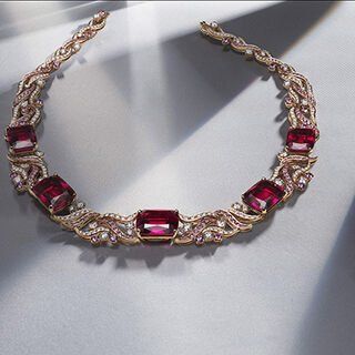 Bvlgari Cinemagia High Jewelry Collection Bvlgari Cinemagia, Saphire Jewelry, Jewelry Bulgari, Character Jewelry, Bulgari Jewelry, Bvlgari Jewelry, The Bling Ring, Elegant Jewellery, Expensive Jewelry Luxury