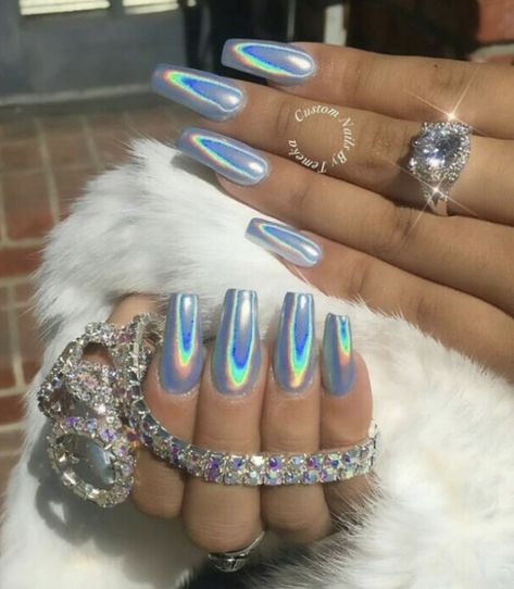 Icy blue ombré nails Nails And Rings, Holographic Nail Designs, Acrylic Nails Natural, Unicorn Nails, Acrylic Nail Art, Holographic Nails, Pedicures, Icy Blue, Chrome Nails