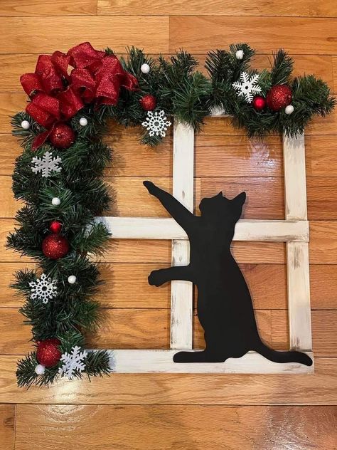 Christmas Crafts Door Decorations, Cat Wreath Diy, Kat Diy, Window Crafts, Country Christmas Decorations, Christmas Wood Crafts, Holiday Crafts Christmas, Christmas Frames, Christmas Floral