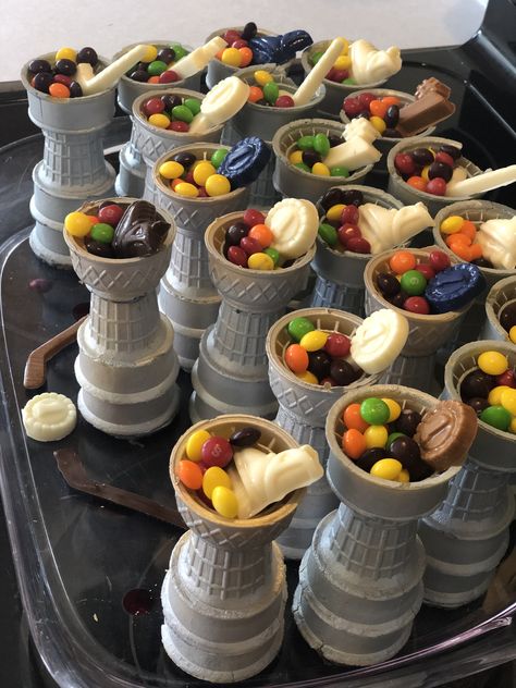 Stanley Cup Ice Cream Cones Stanley Cup Ice Cream Cone, Stanley Cup Party Ideas, Ice Hockey Party Ideas, Hockey Party Food, Hockey Treats, Hockey Banquet, Hockey Birthday Parties, Hockey Crafts, Cup Ice Cream