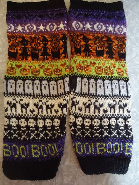 Halloween Fair Isle, Halloween Fair Isle Chart, Colorwork Socks Knitting, Halloween Knitting Charts, Knitting For Dummies, Halloween Knitting Patterns, Halloween Sweaters, Halloween Knitting, Leg Warmers Pattern