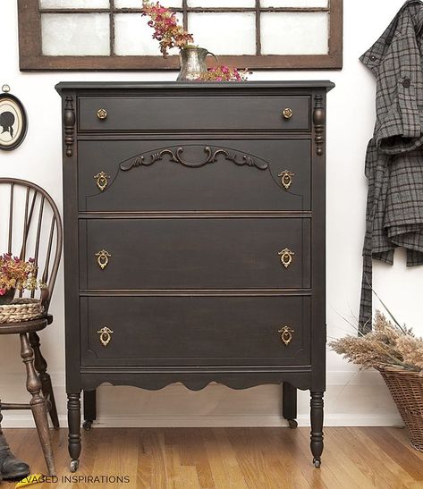 I'm going to jump right in and say I'm in love with this new black. It's Caviar Chalk Mineral Paint and it's one of the new colors in Dixie Belle's Paint line. It's a perfect match for this vintage dresser makeover... Dresser Chair, Vintage Dresser Makeover, Black Painted Furniture, Salvaged Inspirations, Dressers Makeover, Vintage Dresser, Shabby Chic Dresser, Dresser Makeover, Vintage Dressers