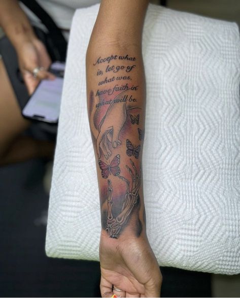 Half Sleeve Tattoos With Meaning, Skeleton Tattoo Ideas Female, Sleeve Tattoos Meaningful, Cute Sleeves Tattoos For Women, Inside Of Forearm Tattoo Women, Memorial Tattoo Black Women, Word Sleeve Tattoos For Women, Tattoo Ideas Four Arm, Soul Ties Tattoo Ideas