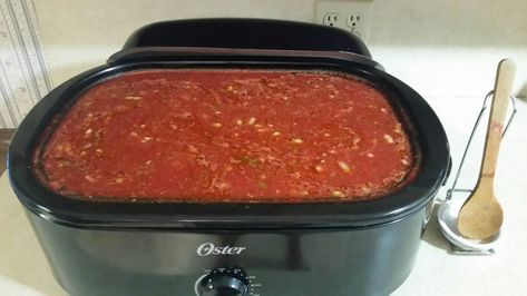 Spaghetti Sauce – No Meat �– Preserving the Good Life Spaghetti Sauce No Meat, Canning Pasta Sauce, Spaghetti Sauce Recipe Crockpot, Roaster Recipes, Crockpot Spaghetti Sauce, Slow Cooker Spaghetti Sauce, Canned Spaghetti Sauce, Crockpot Pasta, Pressure Canning Recipes