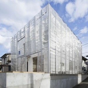 Metal mesh shrouds Fumihiko Sano's  MoyaMoya house Open Ceiling, Japanese Architect, Japanese Architecture, Data Center, Gothic Architecture, Japanese House, Metal Mesh, Contemporary Architecture, Architecture Photography