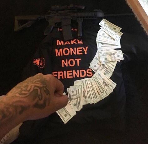 If your friend does not have money, it's not your friend Make Money Not Friends Aesthetic, Make Money Not Friends Wallpaper, Vlone Clothing, Thug Life Wallpaper, Make Money Not Friends, Not Friends, Money On My Mind, Friends Wallpaper, Cartoon Profile Pictures