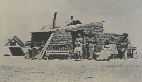 Sod House, Homestead Act, Pioneer Days, Pioneer Life, Pioneer Day, Great Plains, The Old West, History Photos, American Spirit