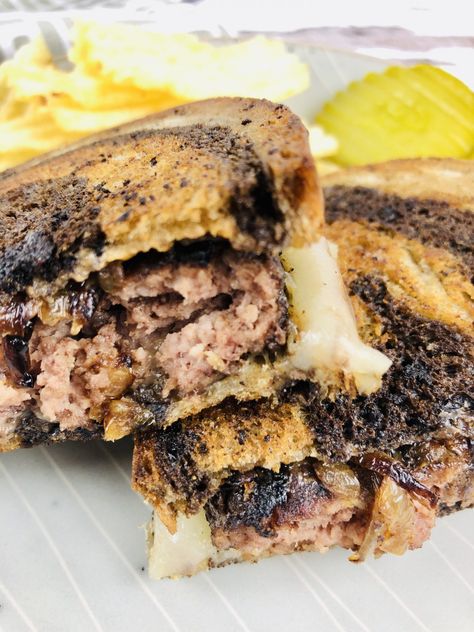 Classic Patty Melt Best Patty Melt, Easy Patty Melt, Ground Beef Patty Melt, Easy Patty Melt Recipe Ground Beef, Ultimate Patty Melt, Cream Cheese Spaghetti, Baked Cream Cheese Spaghetti, Specialty Sandwiches, Leftover Roast Beef