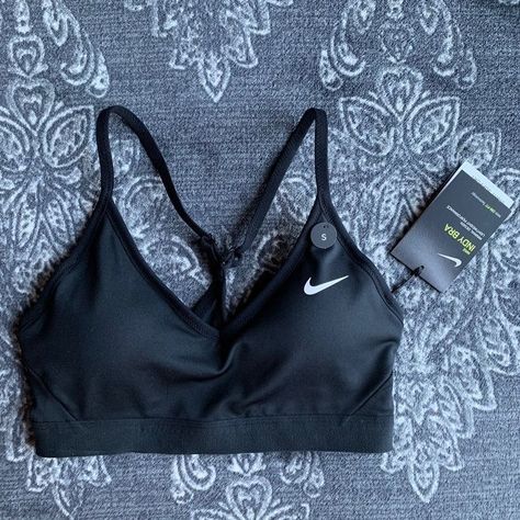 Nike Sports Bra Outfit, Sports Bras Outfits, Cute Highschool Outfits, Nike Bra, Sports Bra Outfit, Bra Outfit, Gymwear Outfits, Cute Sports Bra, Racerback Sports Bra