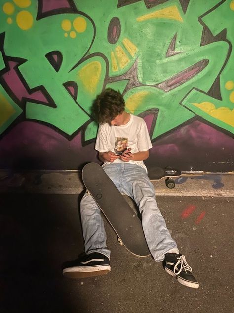 Skater Guy Aesthetic, Skater Boys Aesthetic, Aesthetic Skater Boy, Skater Boy Fits, Skater Guys, Skater Boy Aesthetic, Skater Guy, Boys Aesthetic Outfits, Boy Skater