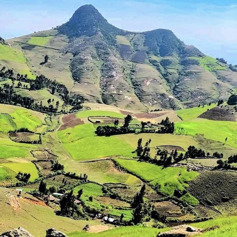 Beautiful landscape of #Oromia #villagelife Ethiopian Landscape, Oromo People, Ethiopian Coffee, Ethiopian Music, Habesha Kemis, Horn Of Africa, Village Life, East Africa, Places Around The World