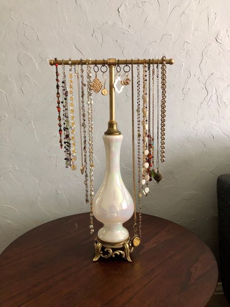 Jewelry Bust Display, Vintage Necklace Holder, Jewelry Vanity Aesthetic, Aesthetic Necklace Holder, Jewerly Holders Stand, Antique Jewelry Holder, Vintage Jewelry Organizer, Vintage Jewelry Holder, Jewelry Holder Aesthetic