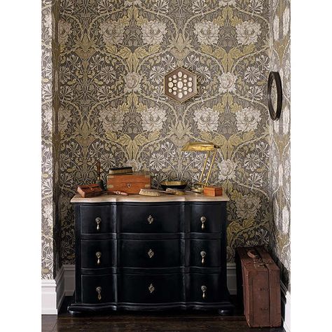 William Morris Interior, Tulip Wallpaper, Arts And Crafts Interiors, William Morris Wallpaper, Arts And Crafts Storage, Arts And Crafts For Teens, The World Of Interiors, Architecture Wallpaper, Arts And Crafts House