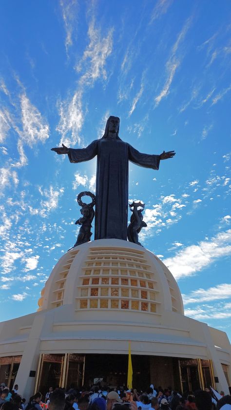 Cerro del Cubilete, Silao, Guanajuato, México. Cristo Rey, Selfies, Vision Board, Mario, Quick Saves, Santos