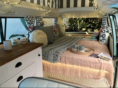 Volkswagen Bus Interior Campers, Vw Bus Interior Ideas, Bus Interior Ideas, Vw Campervan Interior, Van Inside, Camper House, Hippy Bus, Volkswagen Bus Interior, Kombi Interior