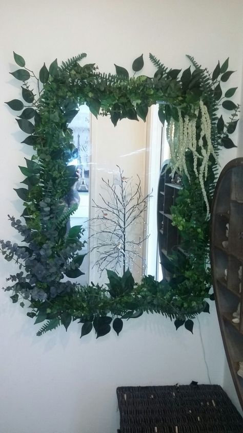 Greenery Around Picture Frame, Greenery On Mirror Frame, Fake Plant Mirror Frame, Wall Mirror With Plants Around It, Leaves Around Mirror, Plant Mirror Frame, Greenery Around Mirror, Square Mirror Ideas Diy, Square Mirror Decor