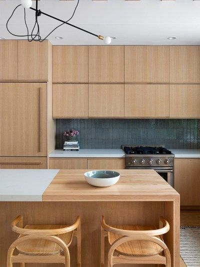 5 Types of Upper Kitchen Cabinets for Every Design Style Natural Wood Kitchen Cabinets, Brownstone Interiors, Green Backsplash, Natural Wood Kitchen, Upper Kitchen Cabinets, Custom Light Fixtures, Brooklyn Brownstone, New Countertops, Commercial Interior Design