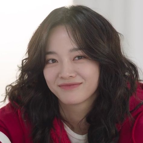 Jo Byung-gyu, The Uncanny Counter, Uncanny Counter, Asian Film, Kim Sejeong, All Korean Drama, Shot Hair Styles, Pretty Drinks, The Uncanny