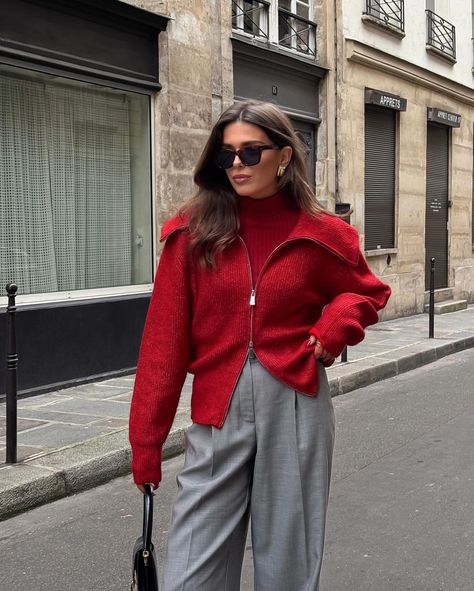 Red obsession ♥️ . . . . #outfitinspirations #outfitofthedays #fashioninspo #outfitideas | Instagram Red Monochromatic Outfit, Red Color Outfits, Color Outfits, Turtleneck Outfit, Elegant Outfit Classy, Stylish Fall Outfits, Autumn Outfit, Casual Fall Outfits, Lookbook Outfits