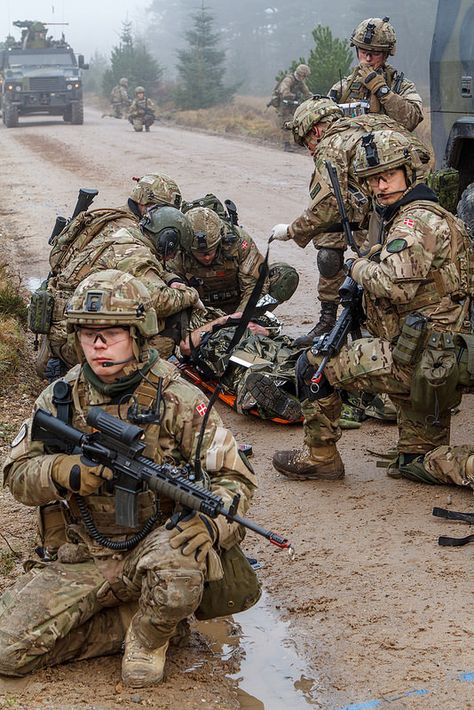 Danish Soldiers during a Mission Rehearsal Exercise preparing them to serve in Afghanistan with ISAF – February 2014. Royal Marine Commando, Army Police, Army Infantry, British Armed Forces, Military Special Forces, Military Units, Military Pictures, Military Soldiers, Royal Marines