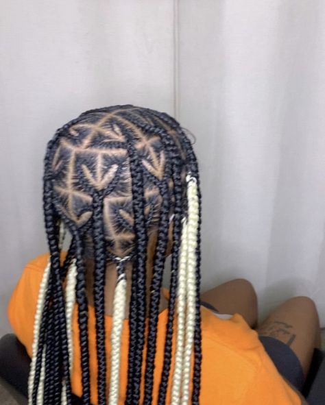 Heart Shape Knotless Braids, Heart Shape Box Braids, Heart Shaped Braids For Black Women, Heart Braids With Beads, Heart Box Braids, Heart Knotless Braids, Braids Hairstyles Knotless, Hair Ideas Black, Hairstyles Knotless Braids