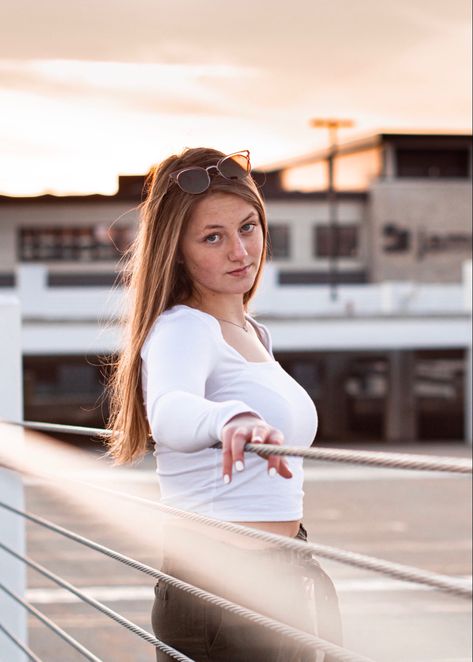 A girl taking photos in a white shirt at a parking garage during golden hour for senior photos outfit ideas Photo Shoots Ideas, Photo Shoot Outfit Ideas, Shoot Outfit Ideas, Spring Photo Shoot, Shoots Ideas, Golden Hour Sunset, Photo Shoot Ideas, Spring Photos, Spring Photography