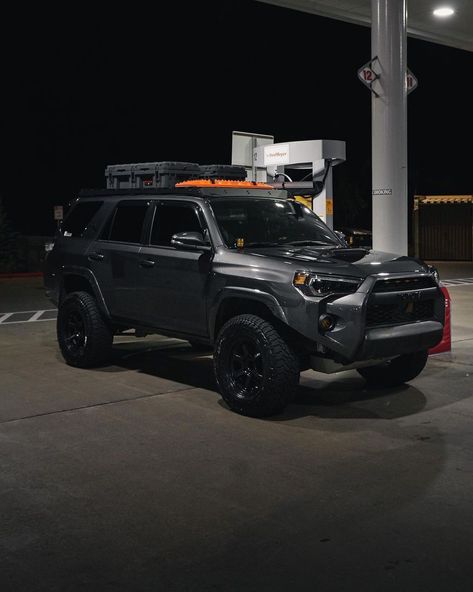 Black 4runner Blacked Out, Black 4 Runner, Rav 4 Off Road, 4runner Aesthetic, Black Toyota 4runner, Toyota Forerunner, Toyota Four Runner, 4 Runner Toyota, 4runner Accessories