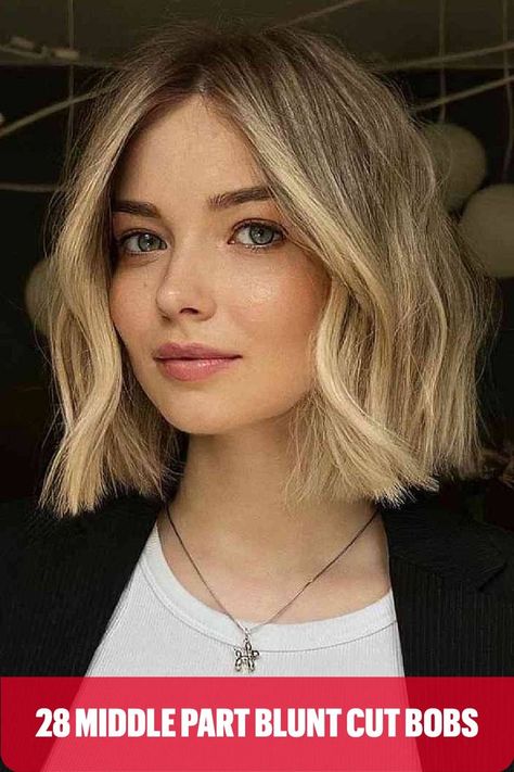 Lived-In Blonde Bob Blonde Bob Hairstyles, Hair Secrets, Penteado Cabelo Curto, Blonde Bobs, Short Blonde Hair, Hair Envy, Medium Length Hair Cuts, Short Hair Cuts For Women, Hair Transformation