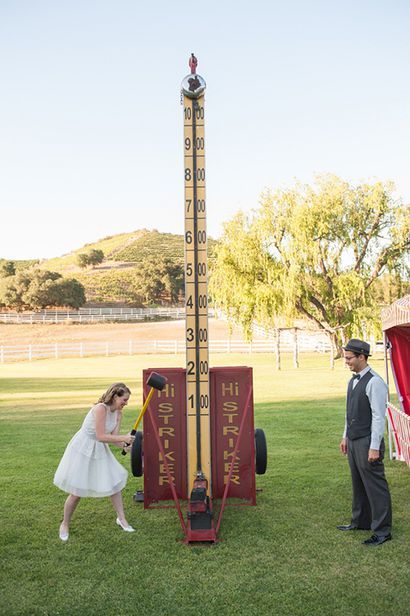 Vintage Wedding Games, Vintage Carnival Games, Carnival Wedding Theme, Carnival Themed Wedding, Vintage Carnival Wedding, Wedding Carnival, Lawn Games Wedding, Fun Wedding Games, Reception Games