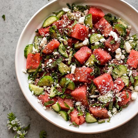 Natasha Bull | Salt & Lavender on Instagram: “This watermelon & feta salad recipe is a fast, fresh, and pretty summer salad that's really simple to throw together.⁠⠀ ⇢ Tap…” Supper Salads, Watermelon Feta Salad Recipes, Mint Salt, Cucumber Basil, Easy Potluck Recipes, Salt Lavender, Feta Salad Recipe, Dinner Summer, Watermelon Feta Salad