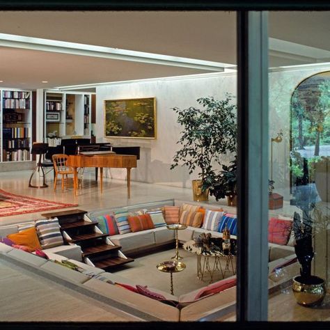 Interior Design 1970s, Conversation Pit Living Room, Conversation Pit, Where I Want To Be, Living Room Interior Design, Room Interior Design, Mid Century Modern House, I Want To Be, Living Room Interior